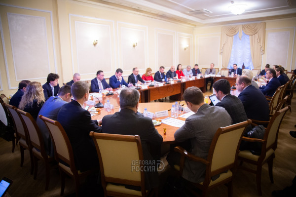 Заместитель министра промышленности и торговли Алексей Груздев предложил  Максиму Загорнову «вместе открыть двери для бизнеса»