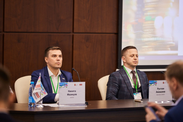 Максим Загорнов рассказал об особенностях ведения бизнеса в Эмиратах   на бизнес-форуме в Челябинске