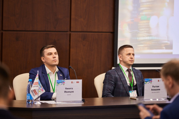 Максим Загорнов рассказал об особенностях ведения бизнеса в Эмиратах   на бизнес-форуме в Челябинске