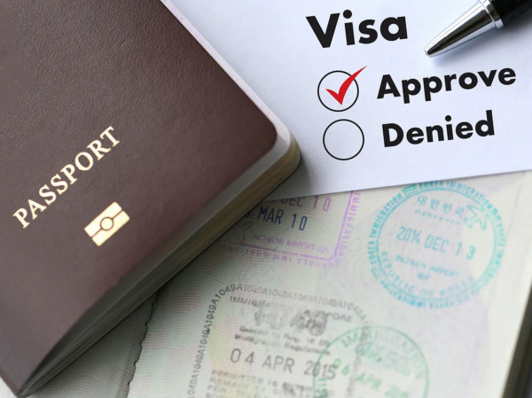 The UAE extends work visas