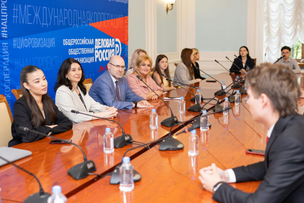 В Москве подвели итоги международной стажировки студентов РАНХиГС в ОАЭ