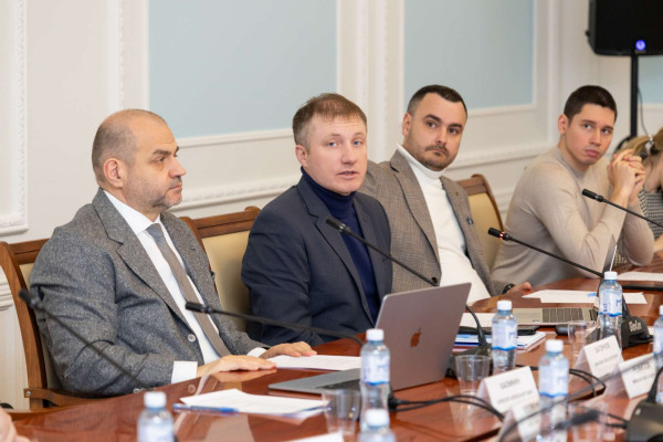 Интеграцию технологий искусственного интеллекта и электроэнергетики обсудили на заседании  подкомитета по малой генерации «Деловой России»